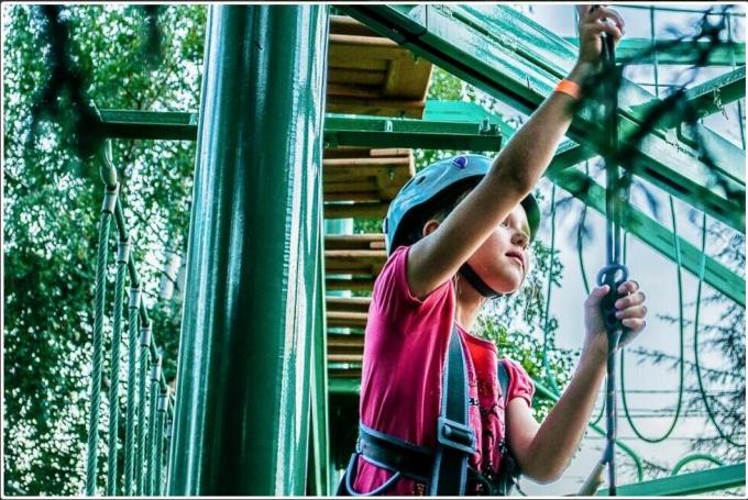 Corda da parco da gioco per reti da arrampicata a 6 strati in PET o PP da 16 mm 10